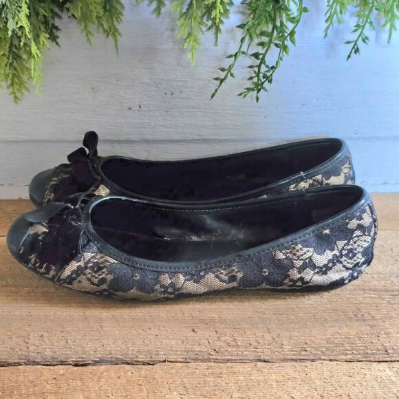 Size 8 Black Lace Fioni Ballet Flats Shoes - Picture 1 of 10